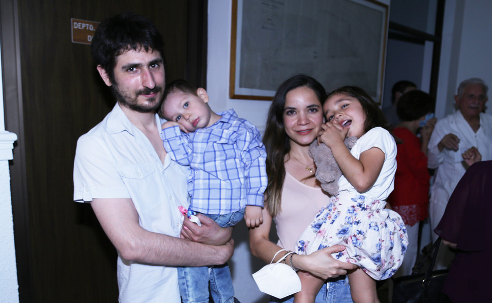 Hernán, Hernán, Cecilia y Elena