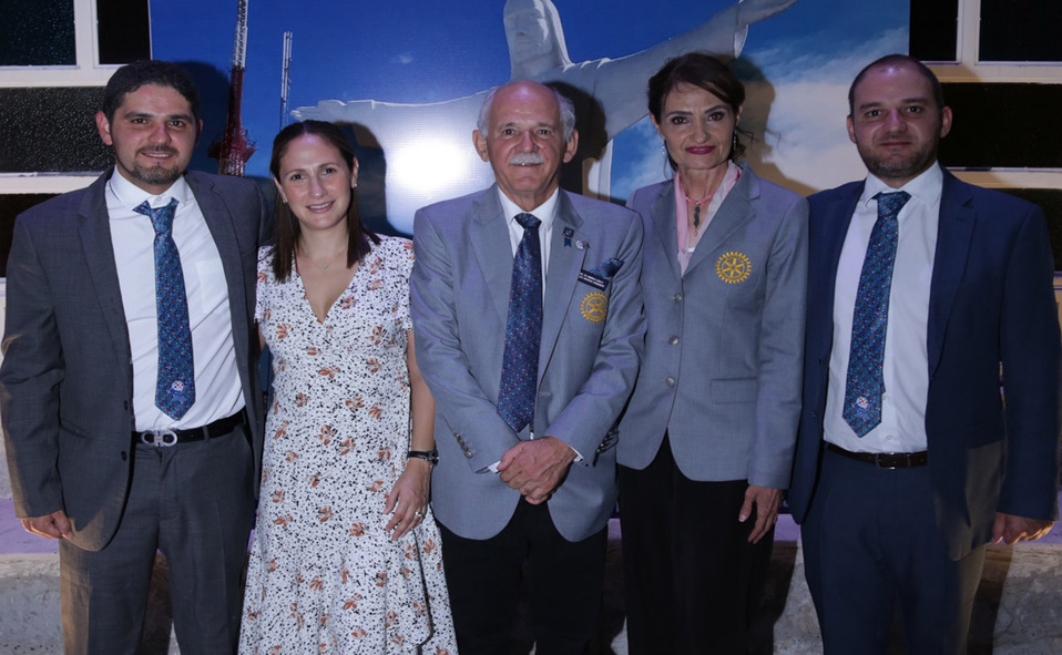 Ricardo, Eugenia, Ricardo, Adriana y Bichara