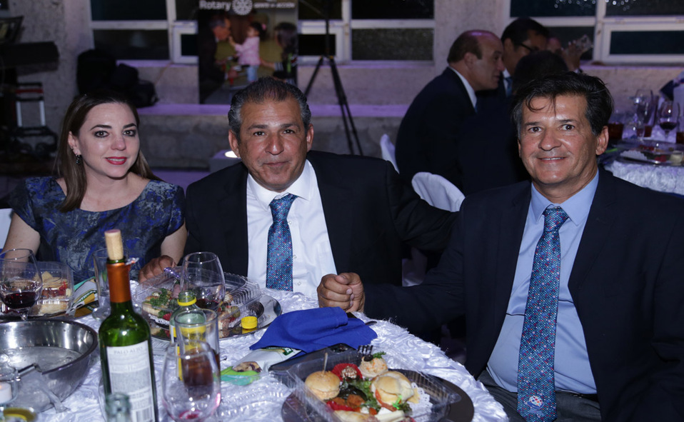 Susana, Enrique y César