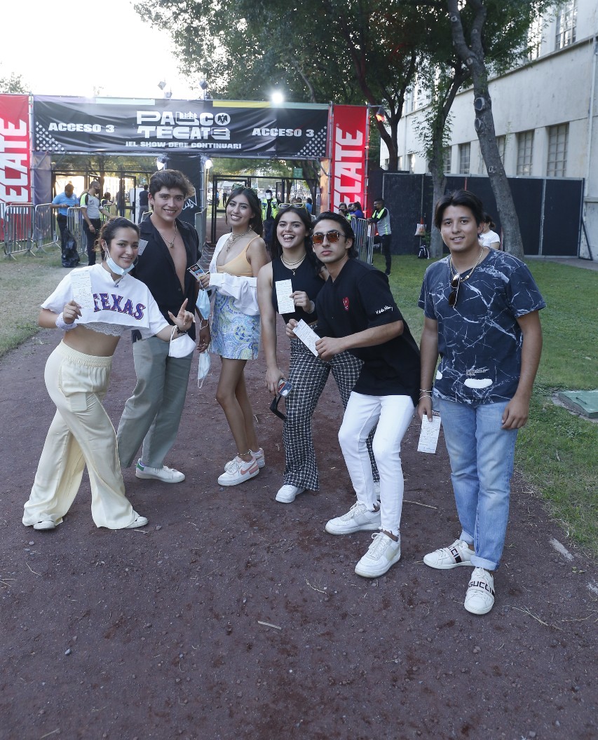 Xiomara Capistran, Jose Guillermo Torres, Iliany Tapia, Paulina Salinas, Eduardo Ramos y Javier Gutiérrez. FOTO: DANIEL SALDÍVAR
