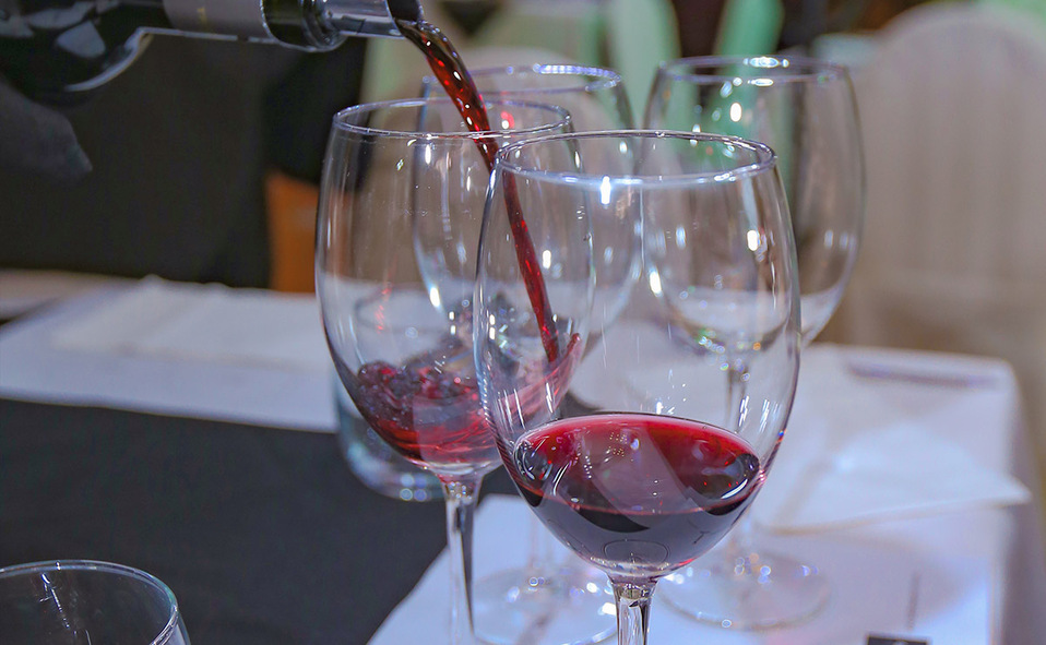 Vino Dark Horse