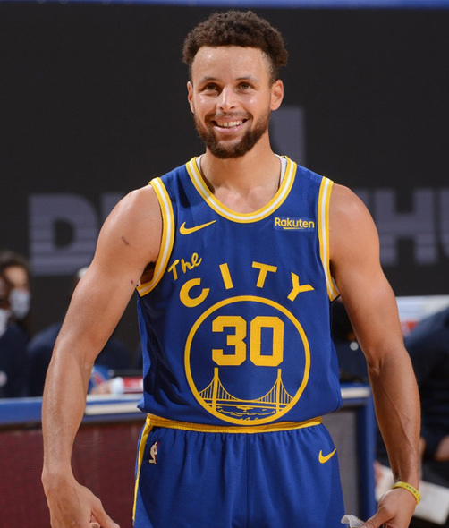 La estrella de baloncesto estadounidense acaba de renovar su contrato por una cifra histórica en la NBA (Foto: Cortesía)