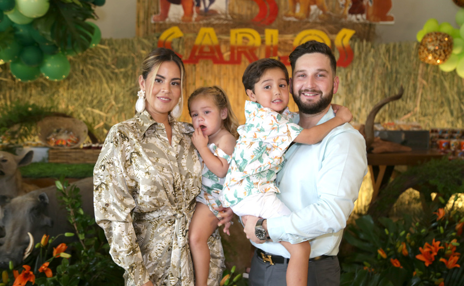 Cokina, María, Carlitos y Carlos