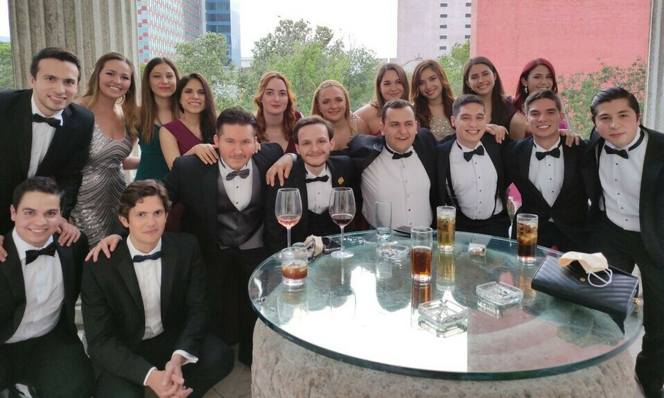 Grupo de invitados. / Foto: Paola Tassinari