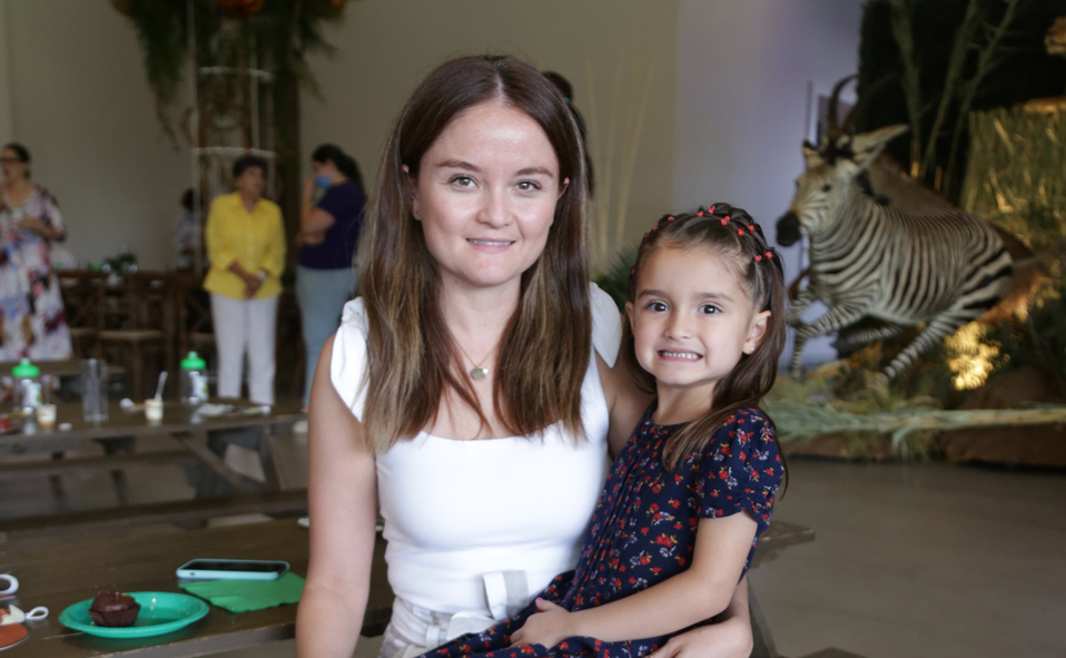 Sara y María