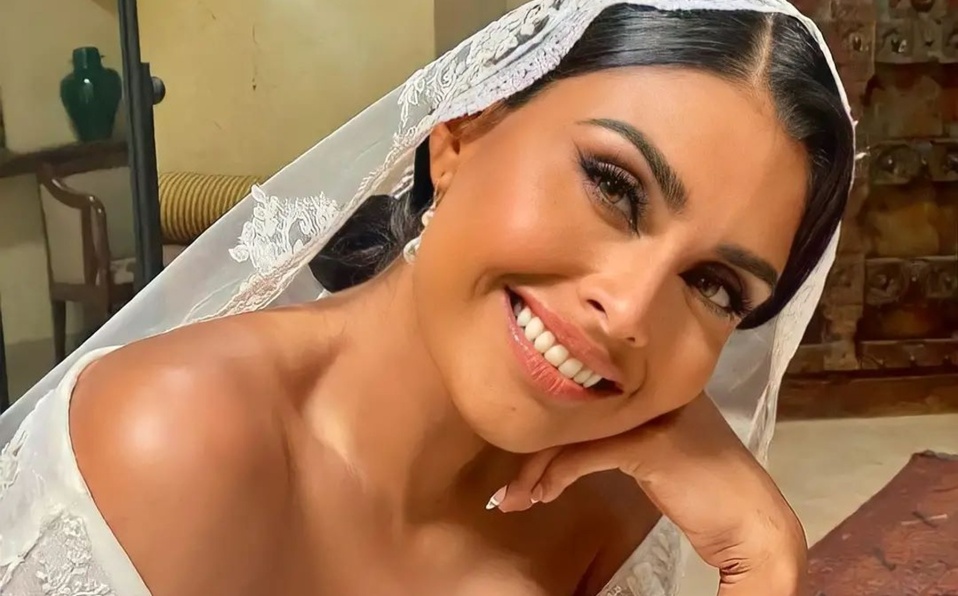 Así fue el hermoso vestido de novia Kristal Silva en su boda (Foto: Instagram)