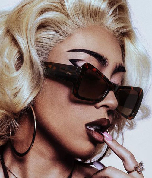 ¡De impacto! Conoce toda la colección de lentes de sol de Kali Uchis / Foto: Cortesía