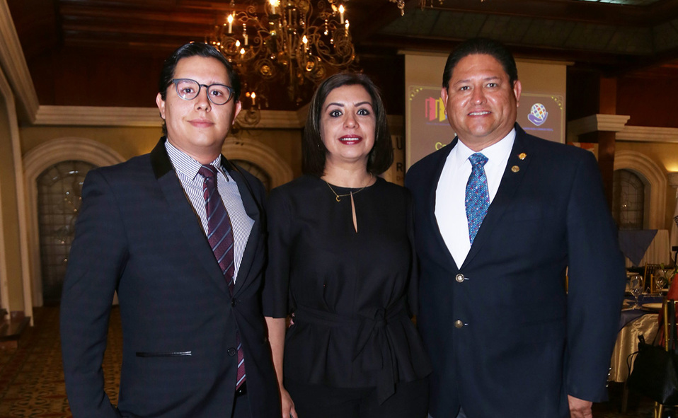 Jesús, Cristina y Jesús