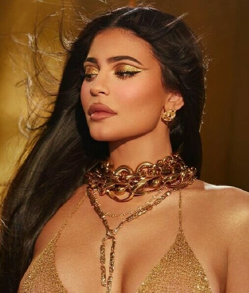Kylie Jenner: Dónde vive y cómo es su casa por dentro | Video