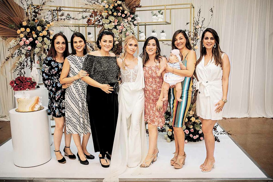 Blanca Parra, Faby Sustaita, Leslie Flamarique, Marcela Terán,Martha Galván, Bety Cantú, Amelia Rodríguez y Gaby Perales / Fotos: Nazareth Menchaca