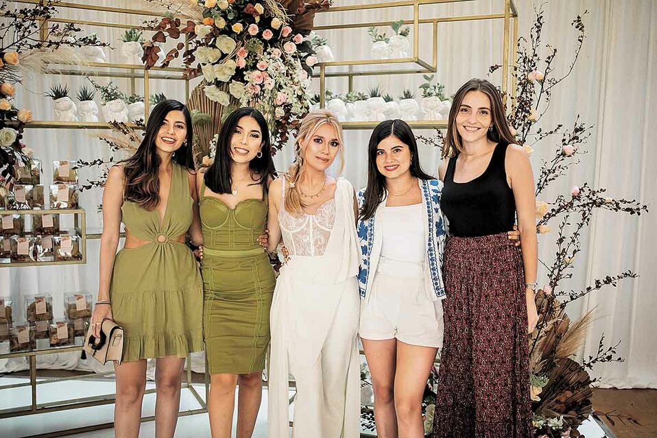 Fernanda Espinosa, María Luisa Pomares, Marcela Terán, Daniela Espinosa y Ana Rocío López / Fotos: Nazareth Menchaca