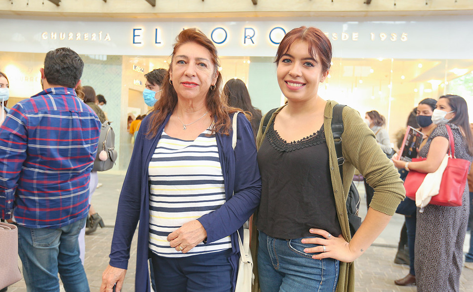 LUPITA VALDÉS E ISA CARBAJAL