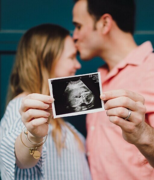 Cuál es la edad ideal para tener hijos según los expertos. (Foto: Unsplash).