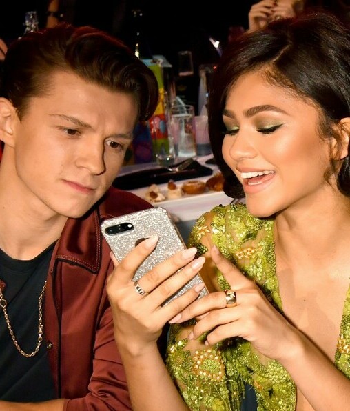 Tom Holland y Zendaya: Fotos que confirman su relación ¡en una boda! (Foto: Instagram)