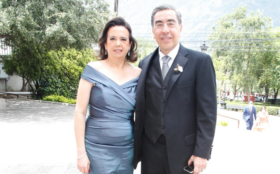 Bertha Cannon de Martinez y Daniel Martínez, papás de la novia. FOTO: ANTONIO MIRELES