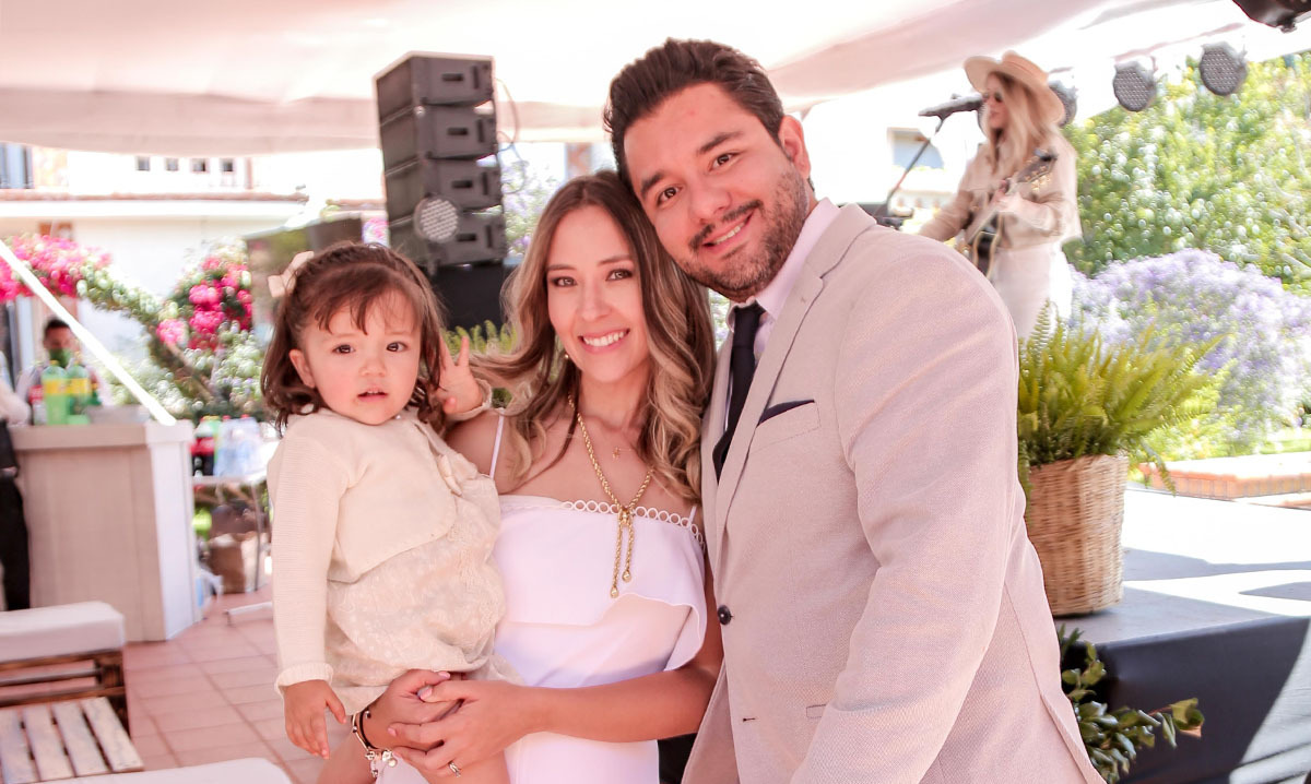 Sofia Pedraza, Leslie Marin y Rodrigo Pedraza.