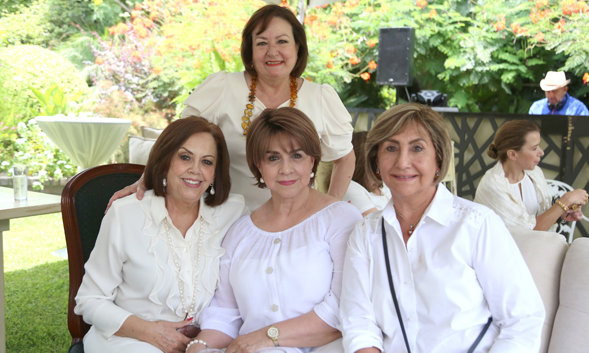 María Isabel, Olga, Licha y Bertha Aurora