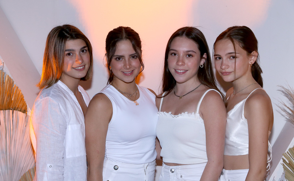 Ana María, María, Camila y Sofía