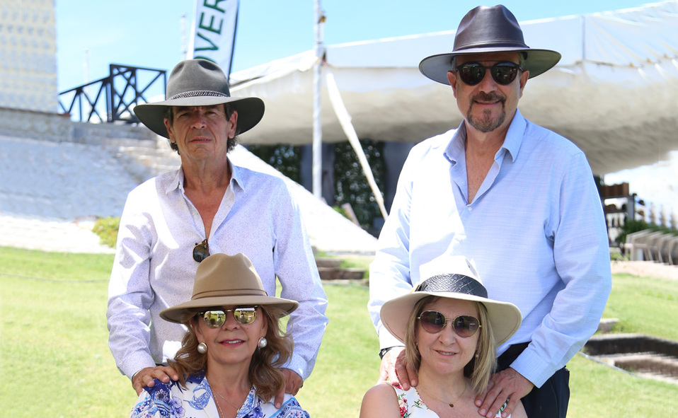 Miguel, Julio, Cecilia y Magaly
