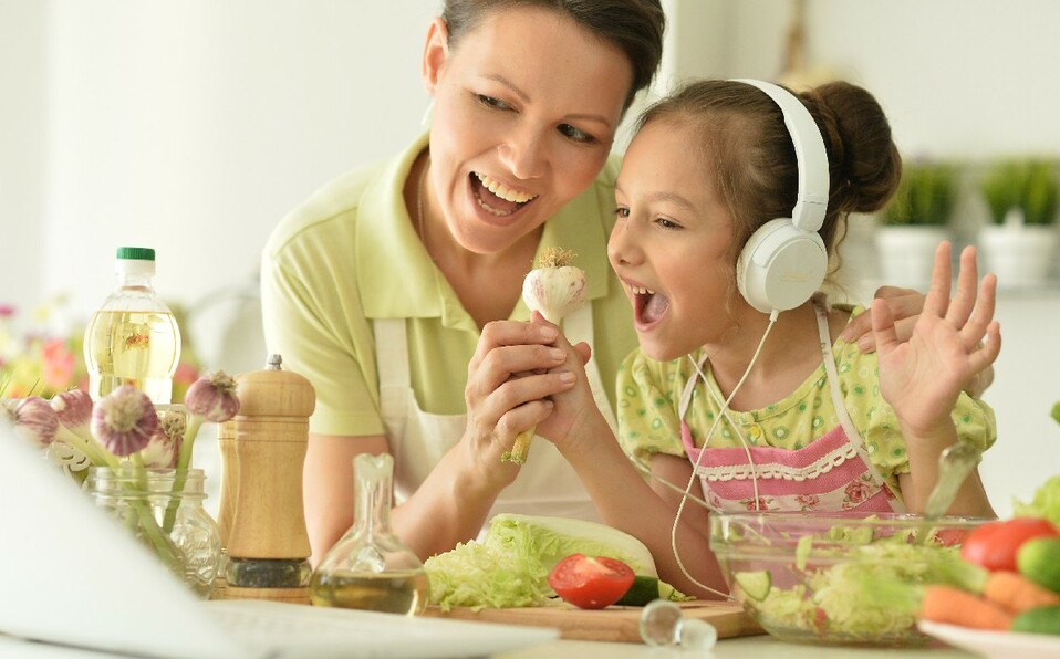 Comer sano, fortalece las defensas de tu hijo o hija (Foto: Shutterstock).