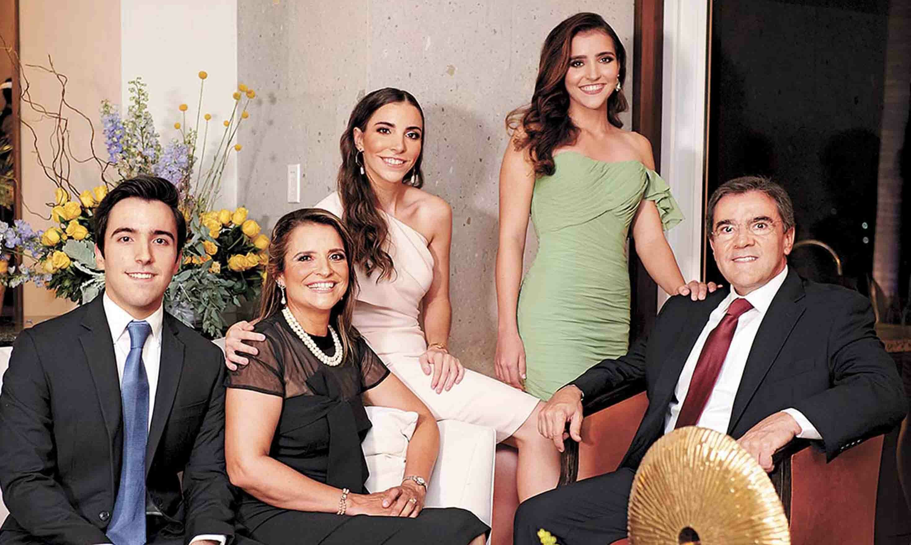 Juan Antonio Solbes, Mónica de Solbes, María Mónica Solbes, María Gabriela Solbes y Juan Antonio Solbes / Fotos: Cortesía