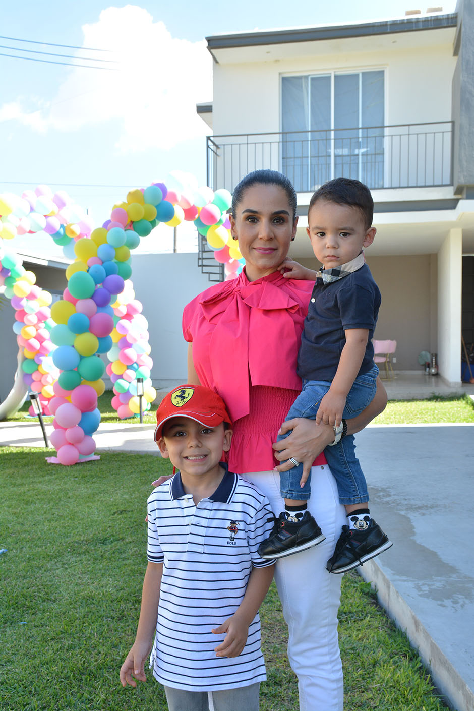 Elizabeth Muñoz, André Nicolás Ramírez y Luis Román Ramírez