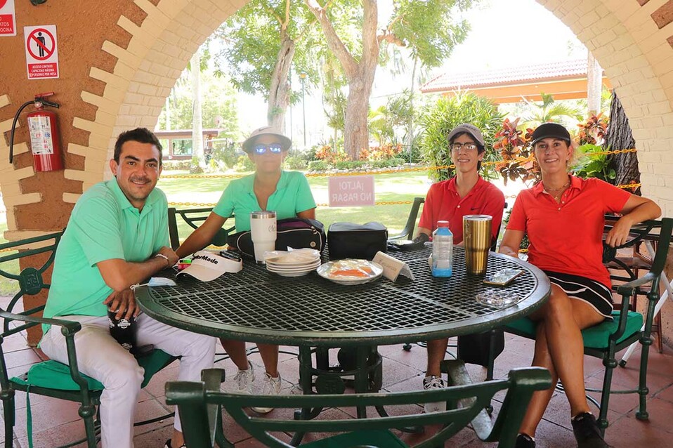 Juan de Dios Villareal, Claudia Garza, Paulo Álvarez y Pelusa Gómez / Foto: Dennis Hernández
