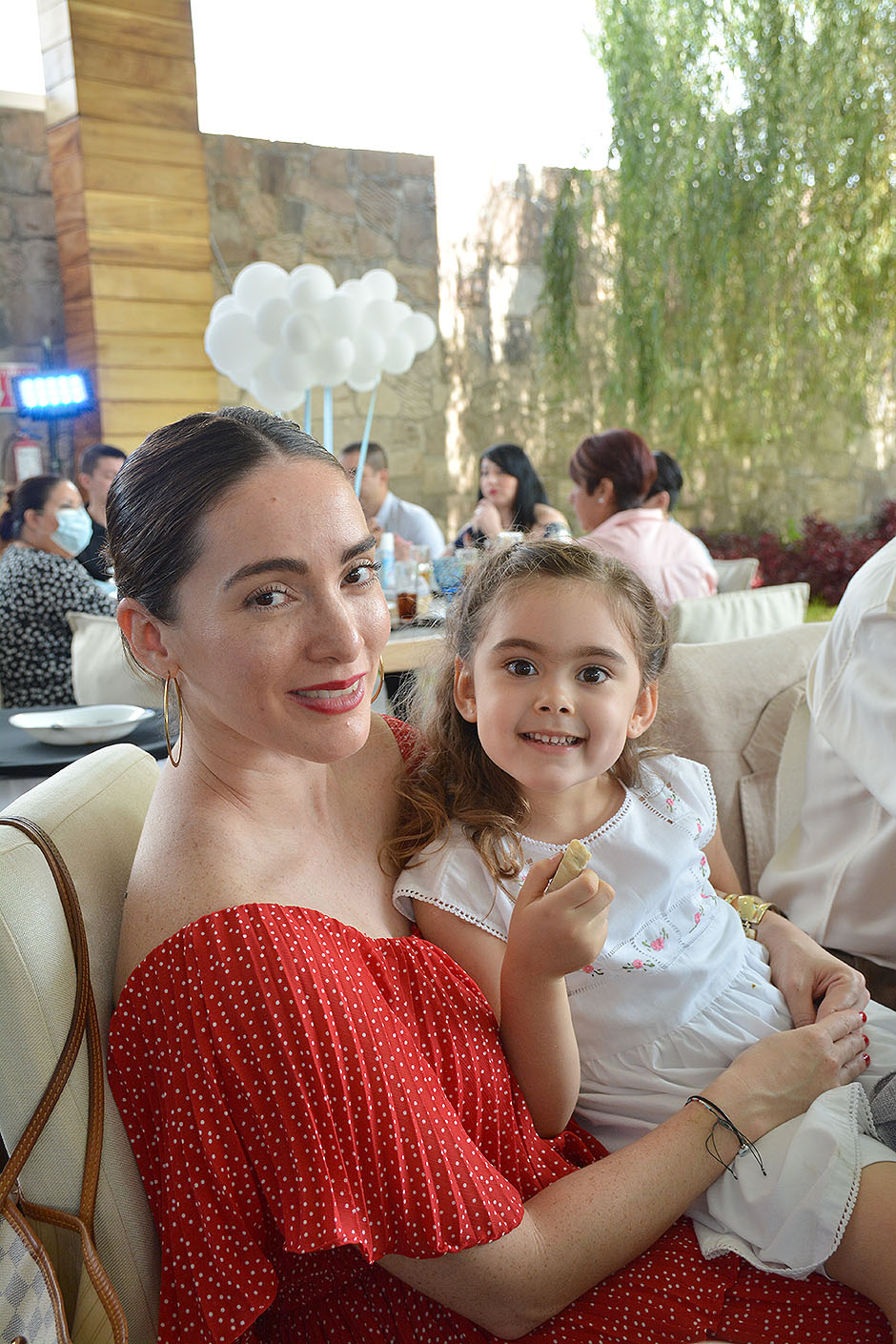 Mónica Portillo y Mónica Famanía