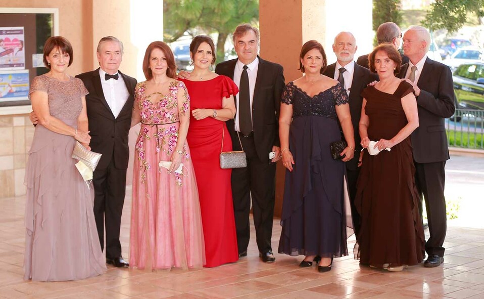 Clara de Lascuráin, Daniel Lambretón, Beatriz de Lambretón, Ruth Hinojosa,  Alejandro Hinojosa, Rocío Hinojosa, Juan Hinojosa, Miguel Lascuaráin e Ire