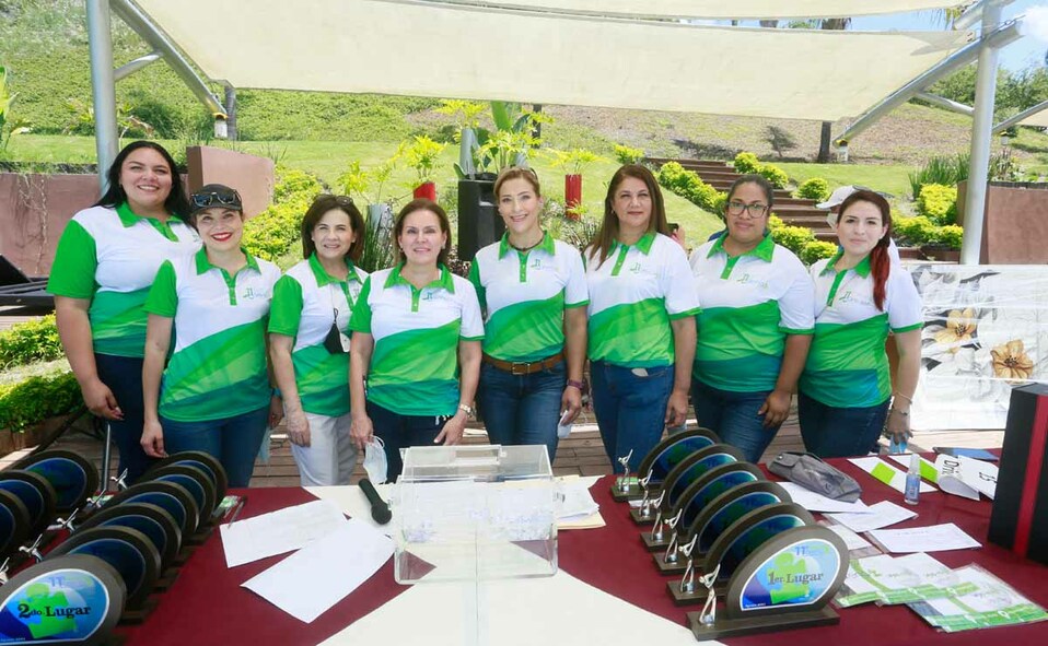 Karla Valdez, Pamela Pérez, Elisa Ávila, Alejandra Cadena, Lupita Coutiño, Lourdes Reyes, Doris Sandoval y Denisse Mesta / Fotos: Omar Valdez