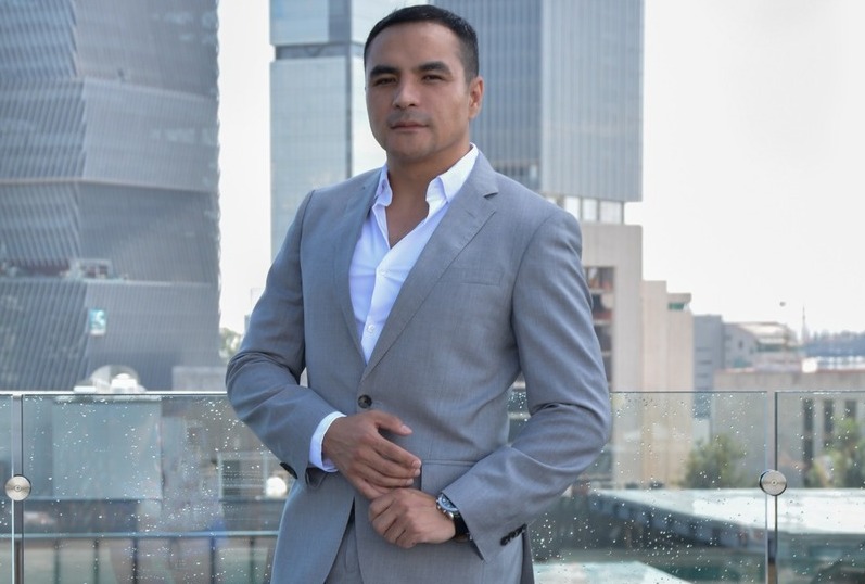 Óscar Asiaín, experto nutriólogo con 20 años de experiencia.