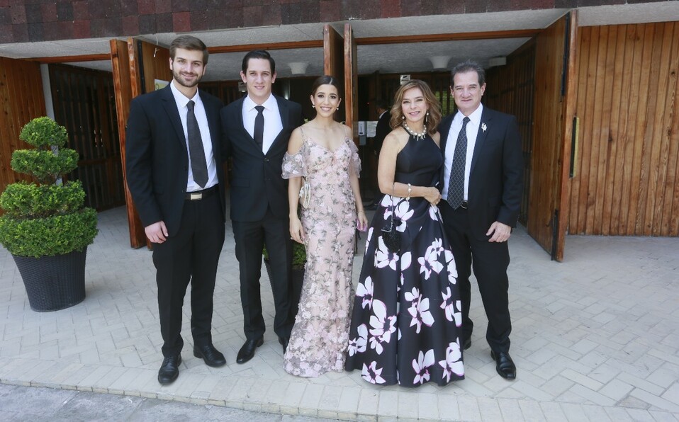 Patricio Garvey, Javier Ceballos, Ana Cristina Cacho, Francis  Ceballos y Javier Ceballos / Foto: Omar Valdez