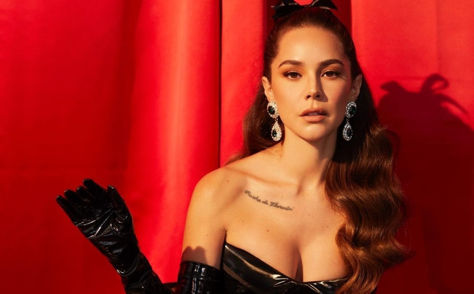 Camila Sodi causa sensación con un look de cuero ¡y la comparan con Ariana Grande!