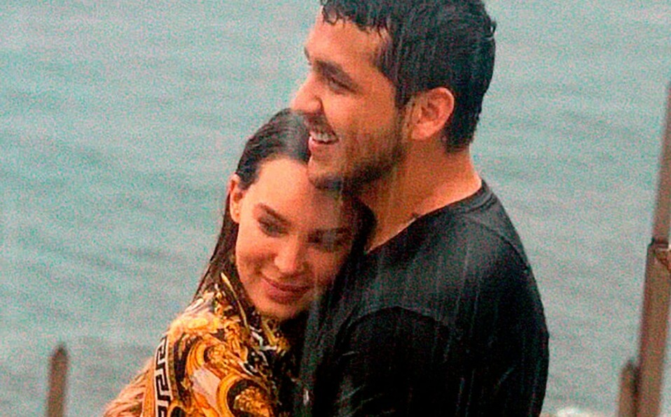 Nodal y Belinda reviven su amor. Estas fotos demuestran que siguen juntos.