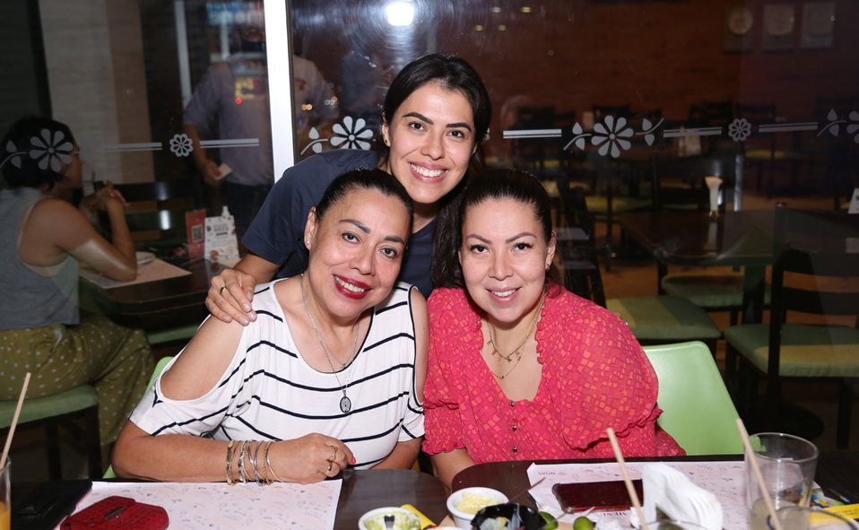 Ivonne, Laura y Erika