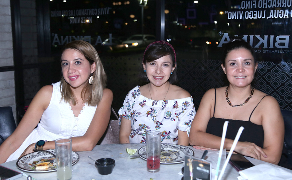 Jessica, Karina y Daniela
