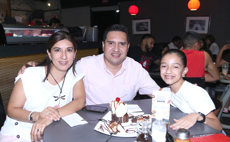 Julia, José y María José