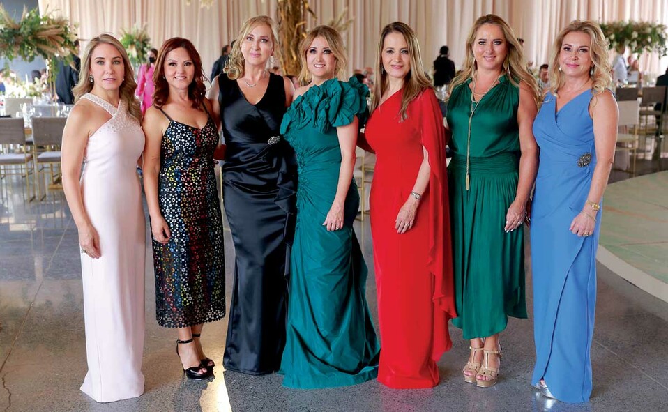 Adriana de Ibarra, Oli de Leal, Lisa de Andonie, Elisa de Cruz, Olga de González, Ileana González y Sandra Samar / Fotos: Daniel Saldívar