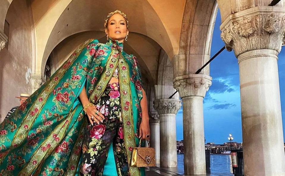 La cantante y actriz Jennifer López fue una de las invitadas a la presentación de la nueva colección. Foto: Instagram