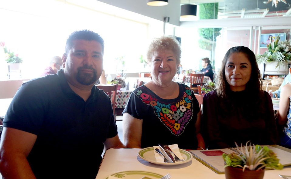 Juan, Alejandra y Yessica
