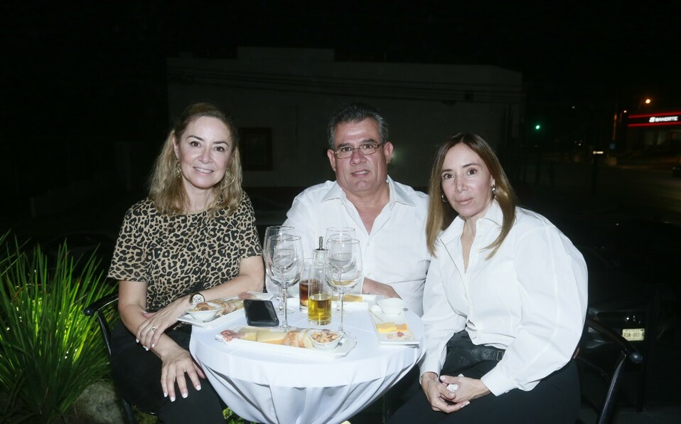 Lucila Gama de Cisneros, Alejandro Herrera y Alejandra Gama de Herrera /Foto: Omar Valdez
