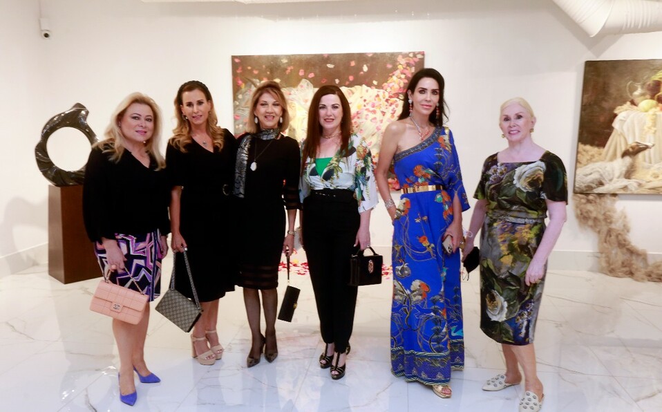 Marina Benavides de Castilla, Graciela Tancredi de Flores, Mina Villarreal de Gustafson, Marlene Dávila de Rodrígue, Martha Martínez de Ruiz y Lucila
