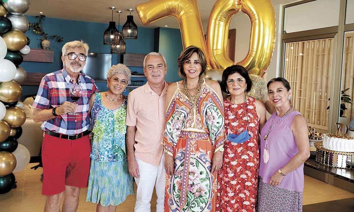 Javier Álvarez, Laura Barreda, Carlos Barreda, Maricarmen de Barreda, Gaby Barreda y Edith Barreda / Fotos: Pildorín