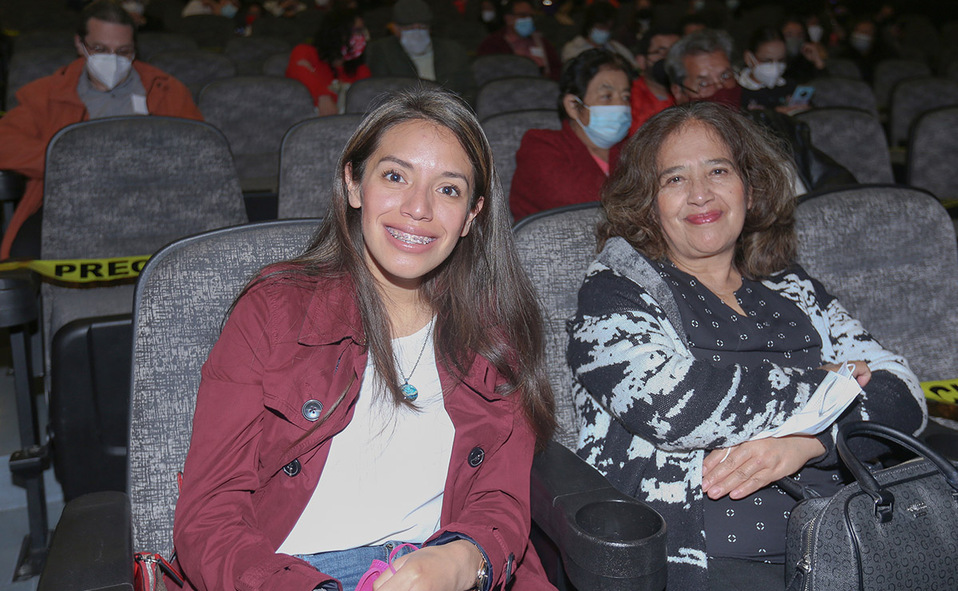 VIOLETA CABALLERO Y VIOLETA GÓMORA