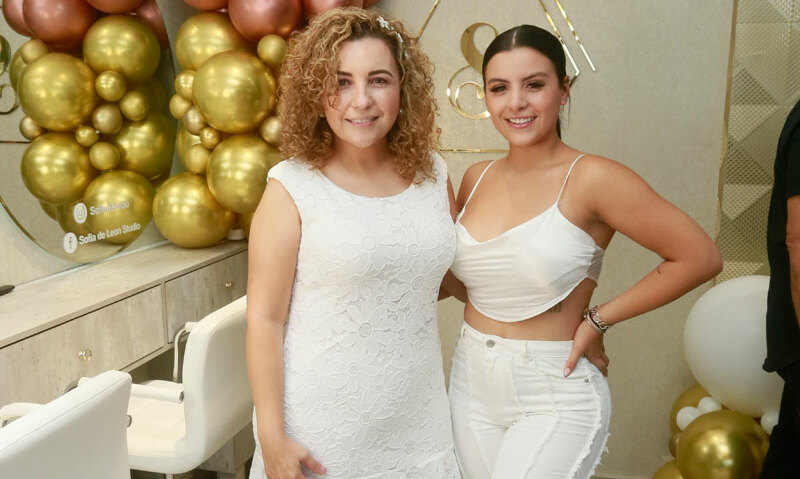 Mayra de León y Sofía de León
