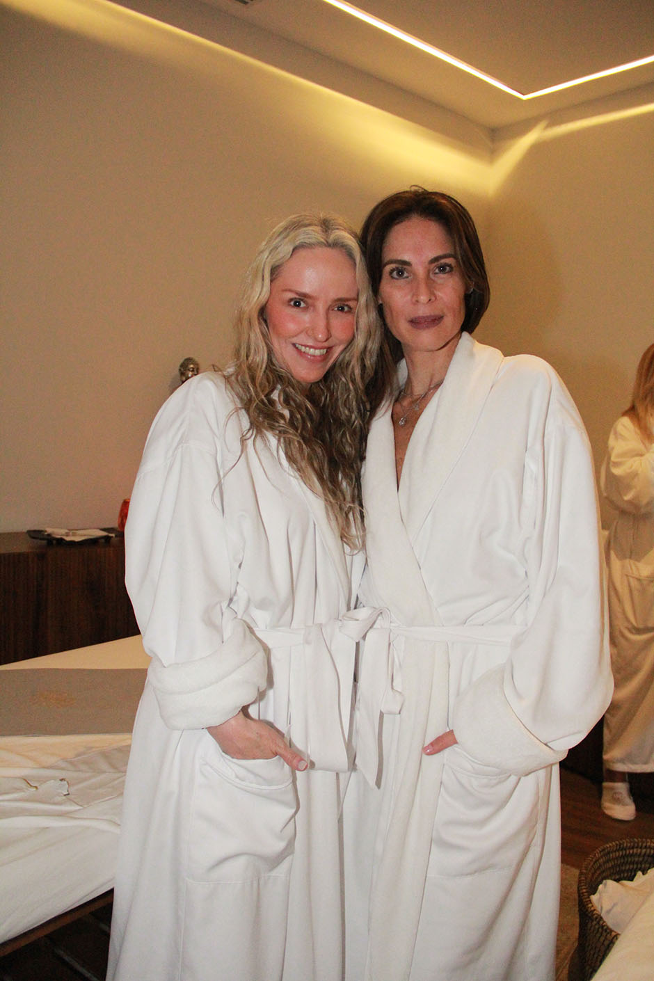 Ana Lambarri y Sofía Basave.