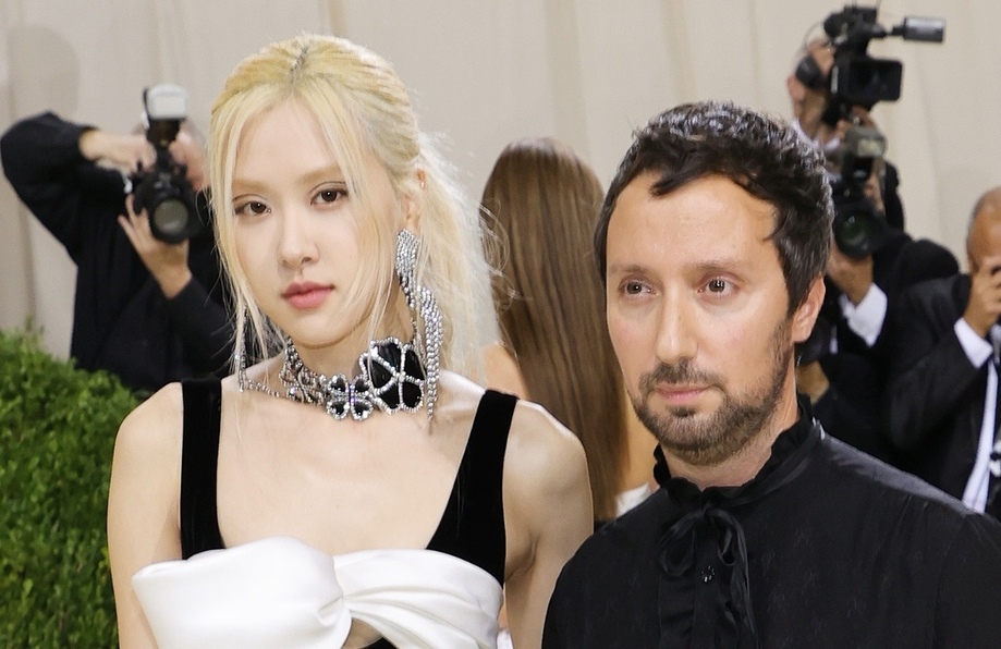 Rosé de Blackpink y su mini vestido en la MET Gala 2021 (Foto: Getty Images)