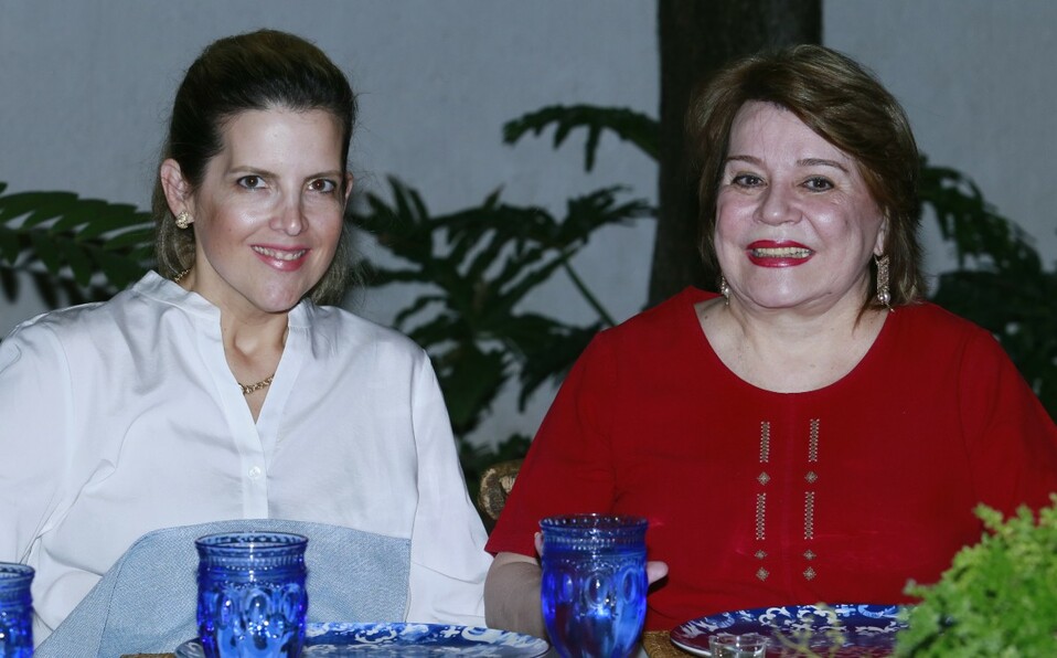 Vanina González de Sada y Rene Mouret de Peña. FOTO: OMAR VALDEZ