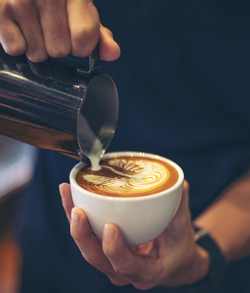 Los apasionados por el barismo y el mundo del café demuestran su creatividad poniendo en práctica esta técnica. Foto: Archivo