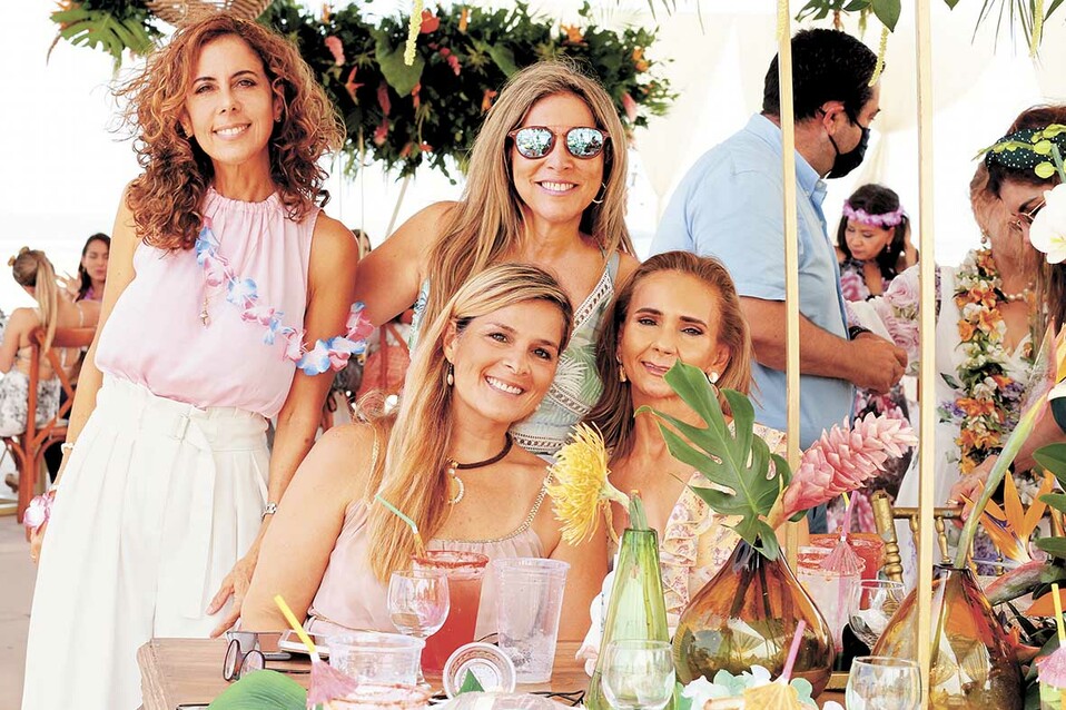Rebeca de Treviño, Dolores Treviño, Rosa Manzur y Nora Hilda Mejía /Foto: José Chang